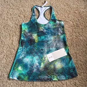 Lululemon Sz 8 NWT Seawheeze CRB tank